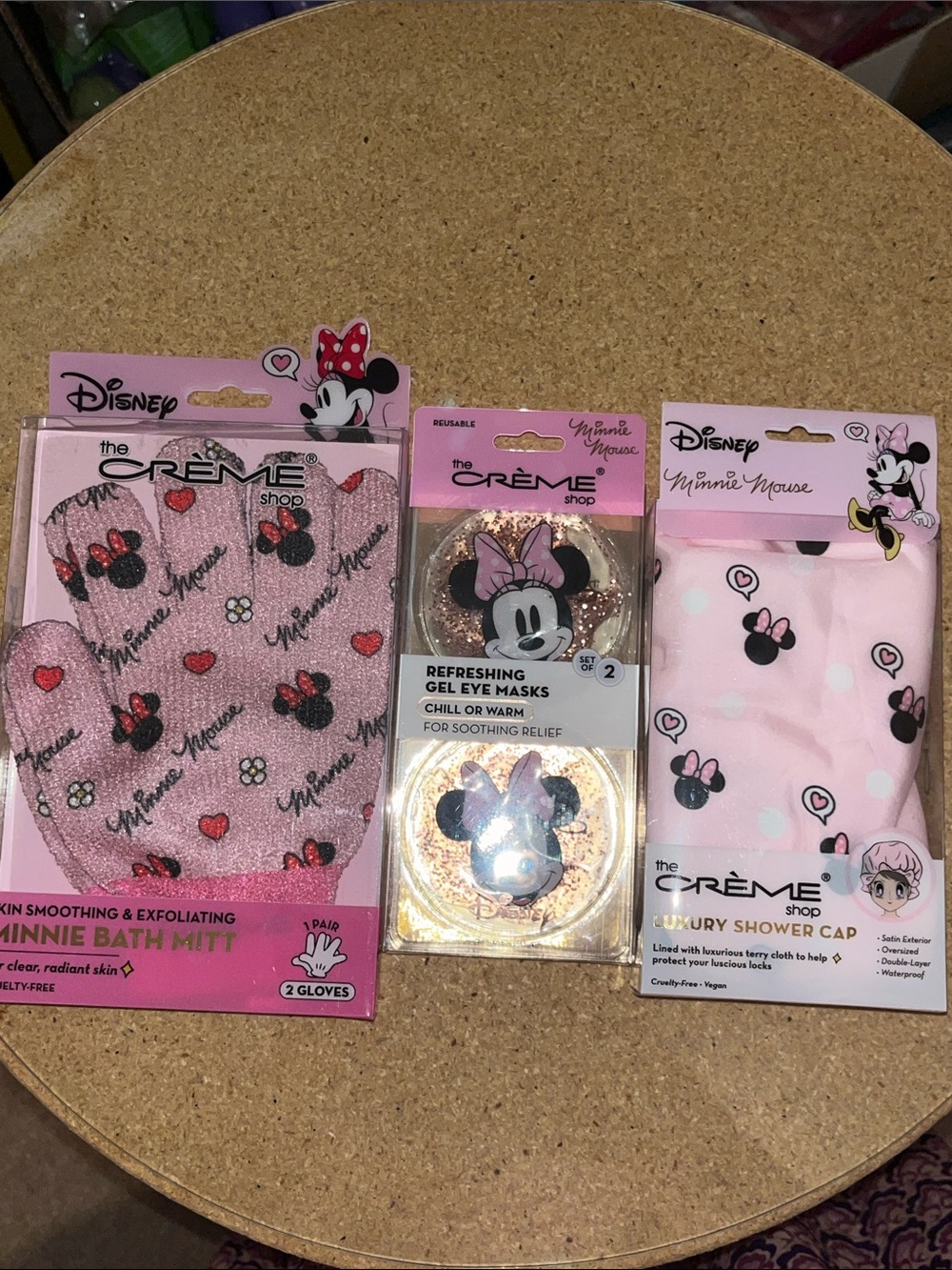 x Disney Minnie Mouse Pink Kids Bath Mitt & Shower Cap Gift Set